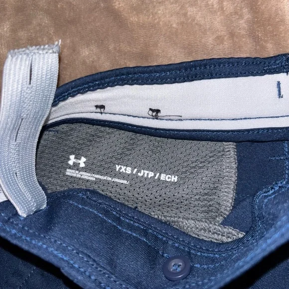 Under Armour Dark Blue Flat Front Shorts - Picture 3 of 3